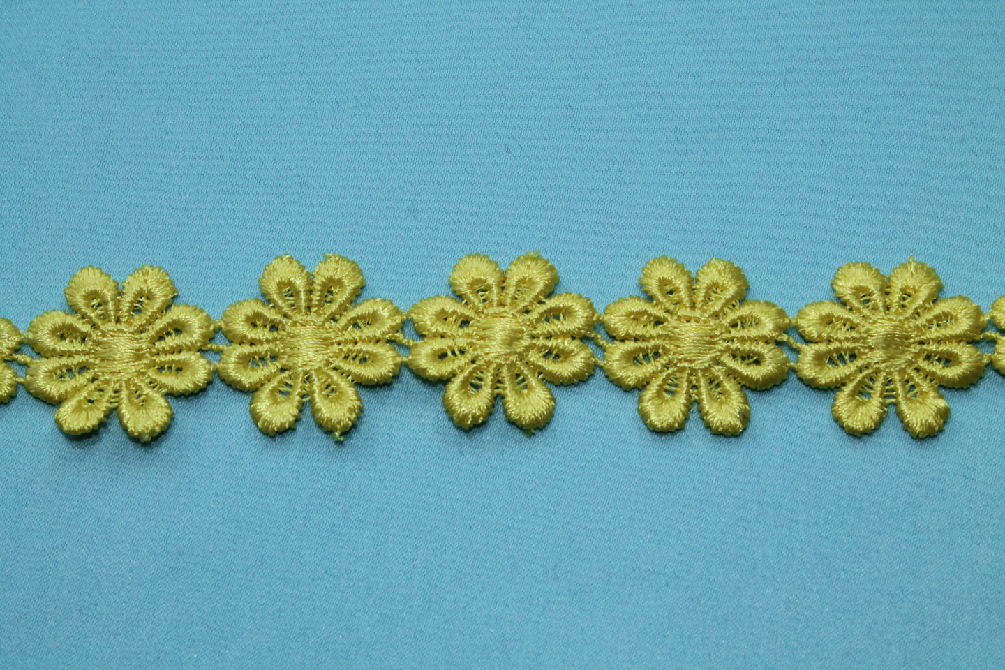 Тесьма -кружево  декоративная  "Ромашка" ширина 2,2 см, желтая