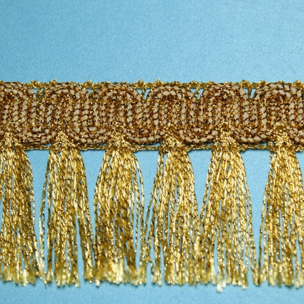 Бахрома металлизированная отделочная с висящими с одной стороны "Кисточками", золотая